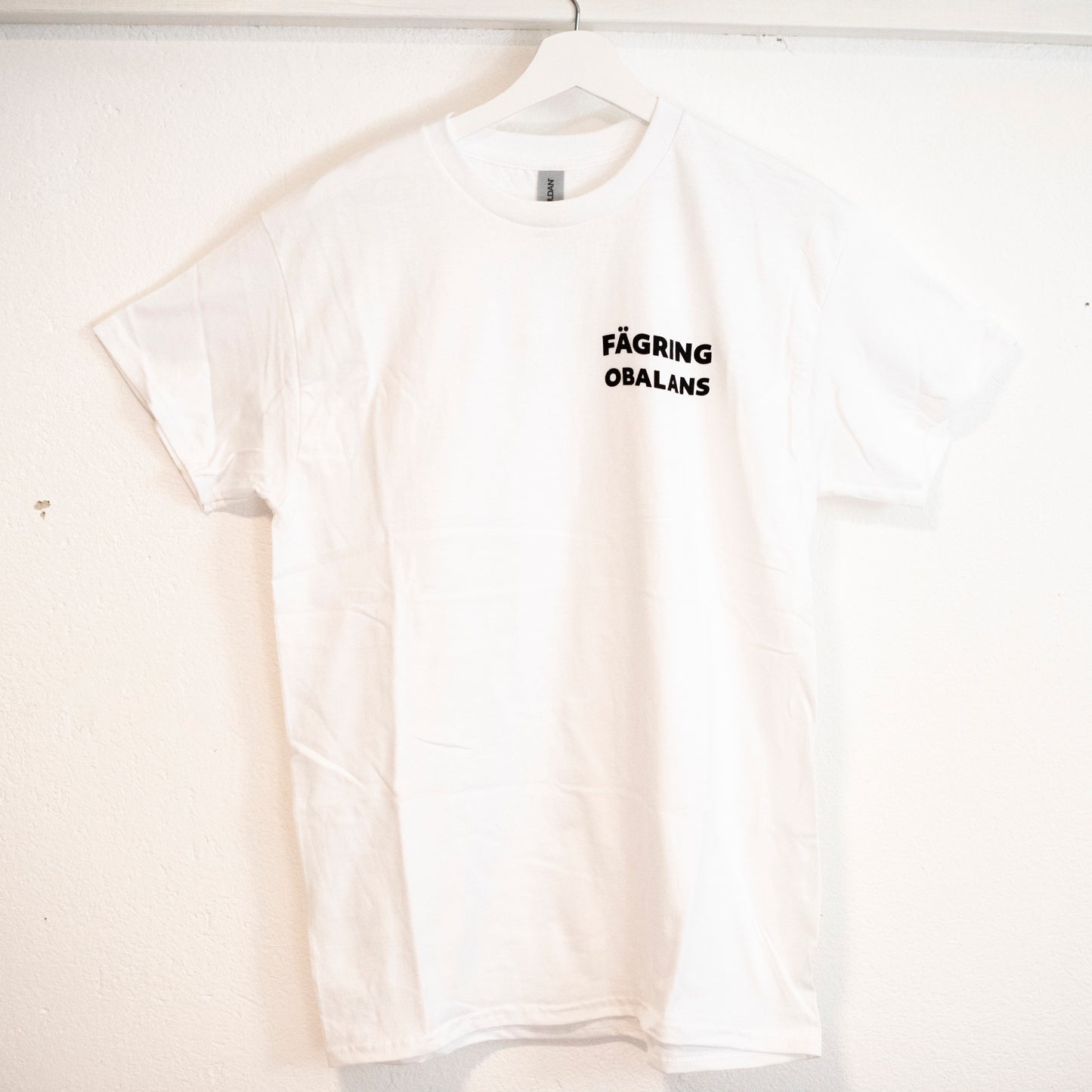 Fägring - Obalans - T-shirt (svart eller vit)