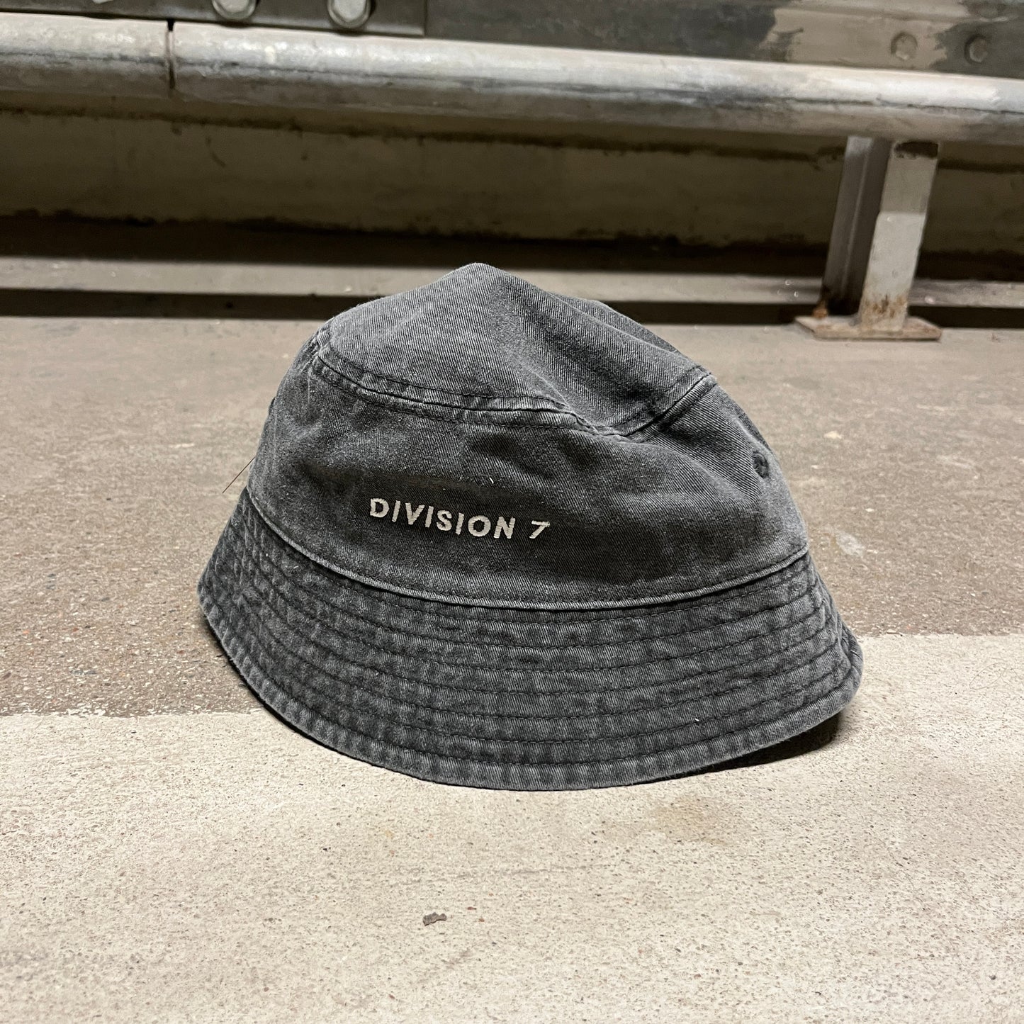 Division 7 - Bucket hat