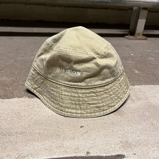 Division 7 - Bucket hat